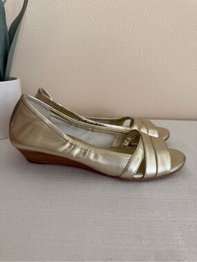 New Cole Haan Nike Air Metallic Gold Peep-Toe Ballet Sandal Flats